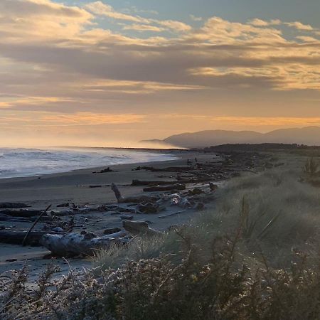 Haast Beach Motel Экстерьер фото
