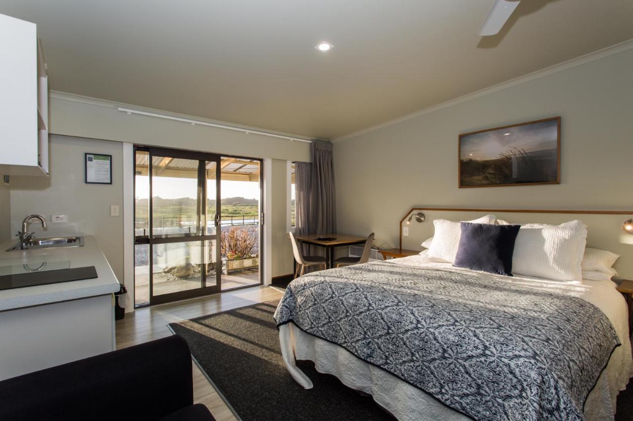 Haast Beach Motel Экстерьер фото