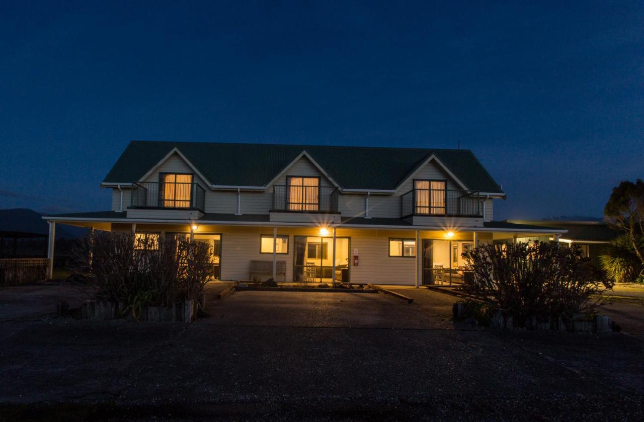 Haast Beach Motel Экстерьер фото