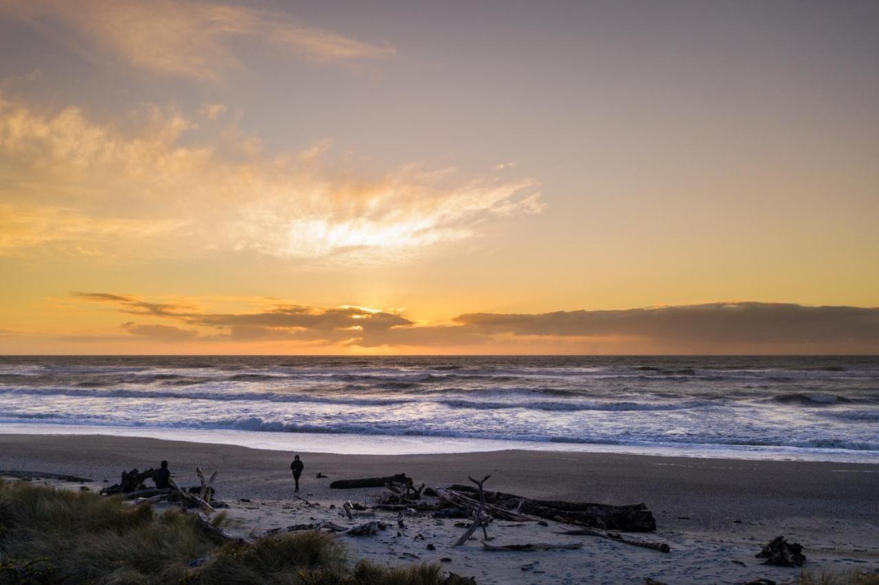 Haast Beach Motel Экстерьер фото