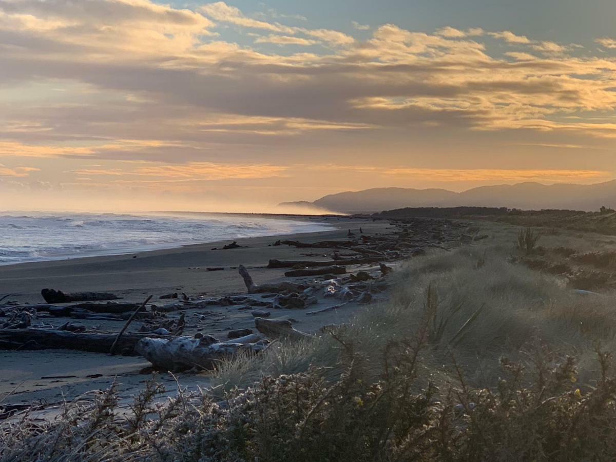Haast Beach Motel Экстерьер фото